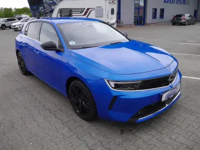 Gebraucht Opel Astra 179 PS (131 kW) 2023 Kobalt blau Kleinwagen