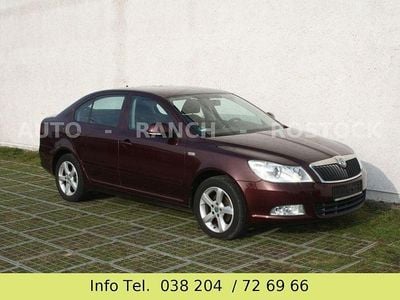 Gebraucht Skoda Octavia Family 105 PS (77 kW) 2012 Rot Limousine