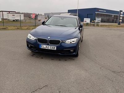 Gebraucht BMW 330e iPerformance 252 PS (185 kW) 2017 Blau Limousine