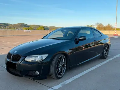 Gebraucht BMW 320 M Sport 184 PS (135 kW) 2012 Schwarz Coupé