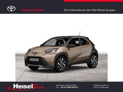 Neu Toyota Aygo X 72 PS (52 kW) 2026 Beige SUV