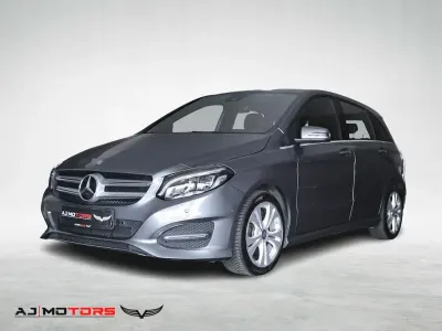 Gebraucht Mercedes B200 156 PS (114 kW) 2016 Grau Kleinwagen