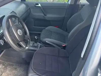 Gebraucht VW Polo Basis 75 PS (55 kW) 2005 Silber Kleinwagen