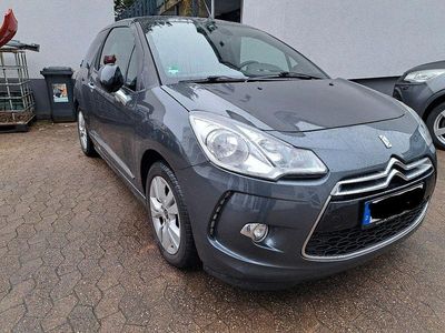 Grau Gebraucht 2013 Citroën DS3 Cabriolet So Chic Cabrio | 5.800 €