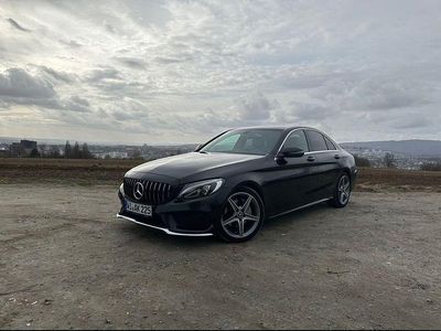 Second-hand Mercedes C220 AMG line 170 CP (125 kW) 2017 Negru Berlinǎ