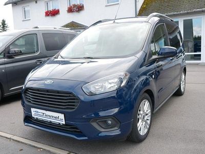 Blau Gebraucht 2019 Ford Tourneo Courier Trend Van / Kleinbus | 14.579 € (Teuer)