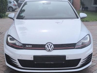 Weiß Gebraucht 2014 VW Golf VII GTI Limousine | 13.450 € (Fairer Preis)