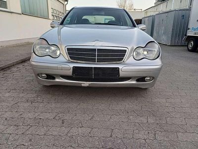 Gebraucht Mercedes C180 143 PS (105 kW) 2003 Brillantsilber  metalliclack Limousine