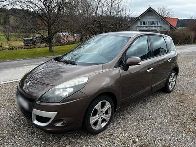 Gebraucht Renault Scénic III 130 PS (95 kW) 2010 Braun Van / Kleinbus