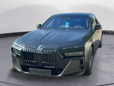 Neu BMW 740 M Sport 299 PS (219 kW) 2026 Grau Limousine