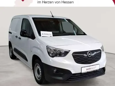 Gebraucht Opel Combo 102 PS (75 kW) 2024 Kaolin weiß Van / Kleinbus