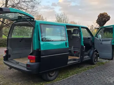 Gebraucht VW Caravelle 102 PS (75 kW) 2001 Grün Van