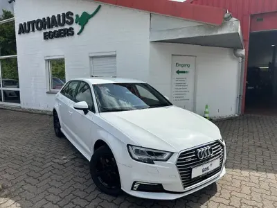 Używany Audi e-tron Comfort 204 KM (150 kW) 2020 Biały SUV