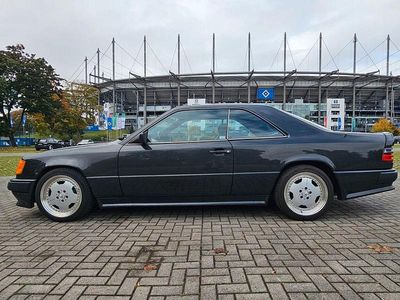 Schwarz Gebraucht 1992 Mercedes E36 AMG AMG Limousine | 100.000 €