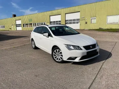 Used Seat Leon ST Reference 105 HP (77 kW) 2015 White Estate