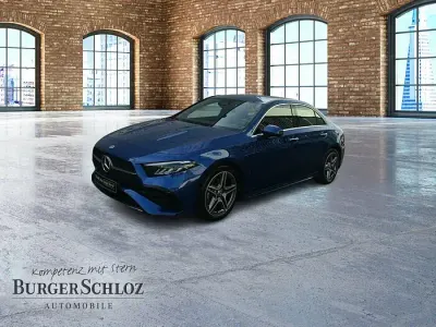 Gebraucht Mercedes A200 AMG 163 PS (119 kW) 2024 Metalliclack spektralblau Limousine