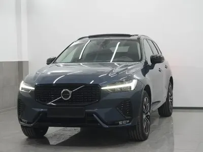 Używany Volvo XC60 Ultra 250 KM (183 kW) 2025 Niebieski SUV