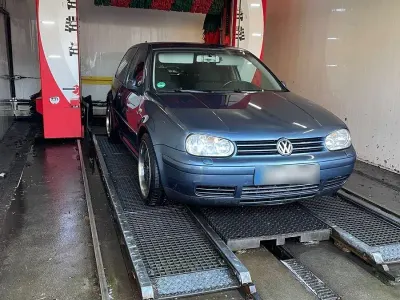 Gebraucht VW Golf IV Pacific 101 PS (74 kW) 2003 Blau Limousine