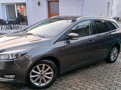 Gebraucht Ford Focus Business Edition 125 PS (91 kW) 2017 Grün Kombi