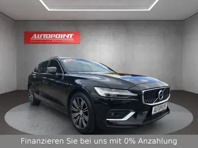 Gebraucht Volvo V60 Inscription 190 PS (139 kW) 2019 Onyx black Kombi