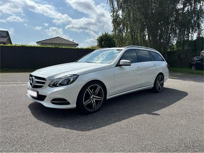Usata Mercedes E350 258 CV (189 kW) 2015 Bianco Station wagon