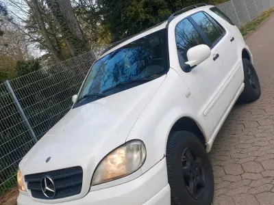 Gebraucht Mercedes ML320 218 PS (160 kW) 2000 SUV