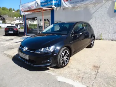 Gebraucht VW Golf VII LOUNGE 125 PS (91 kW) 2015 Schwarz Coupé