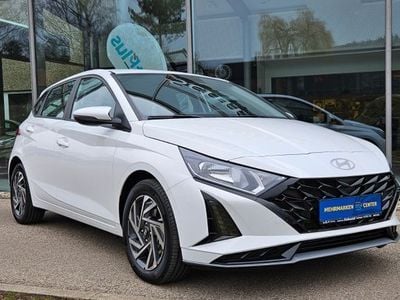 Neu Hyundai i20 Comfort 101 PS (74 kW) 2025 Weiß Limousine