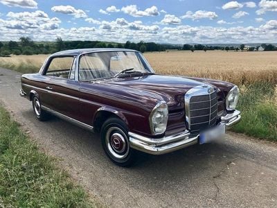 Gebraucht Mercedes 220 SE 120 PS (88 kW) 1963 Rot Coupé