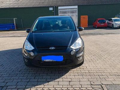 Begagnad Ford S-MAX S 140 HK (102 kW) 2010 Svart Minibuss