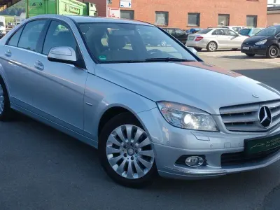 Gebraucht Mercedes C180 156 PS (114 kW) 2008 Silber Limousine