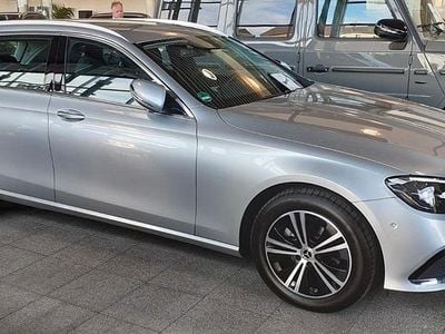 Gebraucht Mercedes E220 Avantgarde 194 PS (142 kW) 2021 Silber Kombi