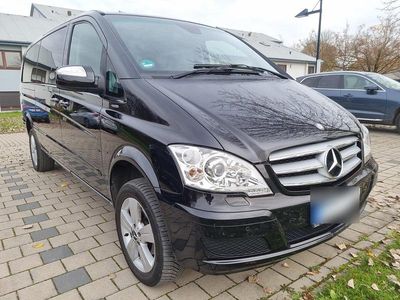 Schwarz Gebraucht 2013 Mercedes Viano Van / Kleinbus | 27.900 €