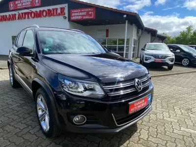 Gebraucht VW Tiguan LOUNGE 160 PS (117 kW) 2015 Schwarz SUV
