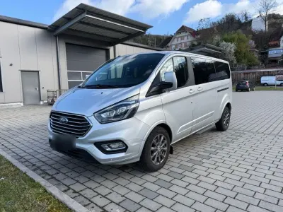 Używany Ford Tourneo 131 KM (96 kW) 2018 Minivan