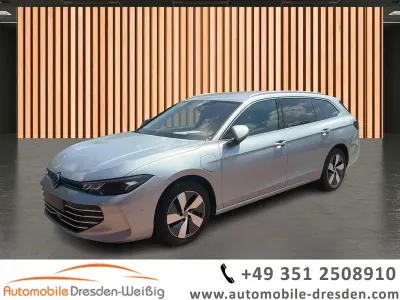 Gebraucht VW Passat 204 PS (150 kW) 2025 Silber silber (metallic) Kombi