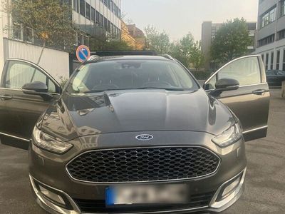 gebraucht Ford Mondeo 2,0 TDCi 132kW Vignale Turnier Top Stand