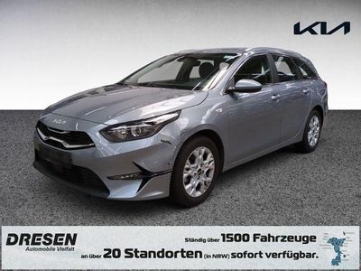 Gebraucht Kia Ceed Sportswagon Vision 140 PS (102 kW) 2025 Css) lunarsilber met. (silber Kombi