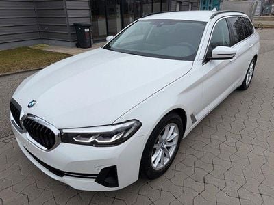 Gebraucht BMW 520 190 PS (139 kW) 2023 Weiß Kombi
