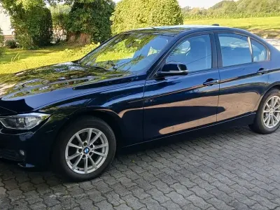 Gebraucht BMW 316 136 PS (100 kW) 2013 Blau Limousine