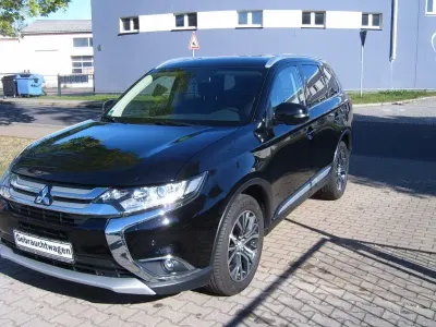 Second-hand Mitsubishi Outlander Edition 150 CP (110 kW) 2018 Negru SUV