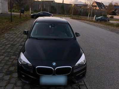 Gebraucht BMW 216 116 PS (85 kW) 2016 Schwarz Van / Kleinbus