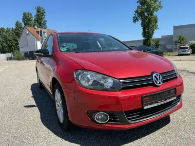 Gebraucht VW Golf VI Style 86 PS (63 kW) 2011 Rot Kleinwagen