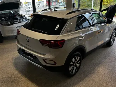 Gebraucht VW T-Roc Goal 150 PS (110 kW) 2025 Grau SUV