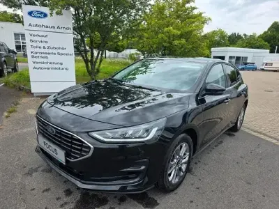 Gebraucht Ford Focus Titanium 125 PS (91 kW) 2022 Schwarz Limousine