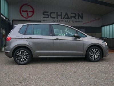 Grau Gebraucht 2016 VW Golf Sportsvan Allstar Van / Kleinbus | 14.400 € (Fairer Preis)