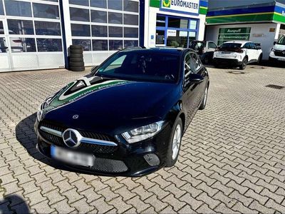 Gebraucht Mercedes A180 116 PS (85 kW) 2019 Schwarz Limousine