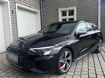 Second-hand Audi S3 Design 310 CP (228 kW) 2023 Negru Berlinǎ