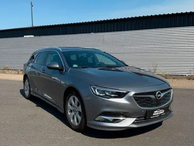 Gebraucht Opel Insignia Business Innovation 170 PS (125 kW) 2017 Grau Kombi