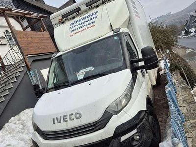 Gebraucht Iveco Daily 179 PS (131 kW) 2016 Weiß Limousine